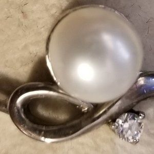 Vantel Pearls Ribbon of Hope Ring